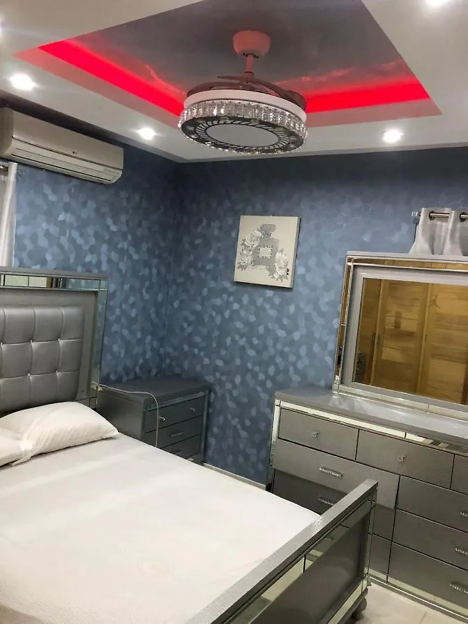 Airbnb Avenida Espana Apartment